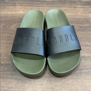 NOBULL Men’s Size 7 / Women's Size 8.5 Black and Olive Sandals